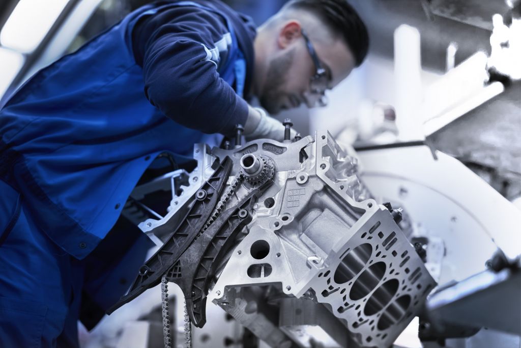 Πετρελαιοκίνηση: Εχουν ζωή για άλλα 30 χρόνια, δηλώνουν οι αυτοκινητοβιομηχανίες