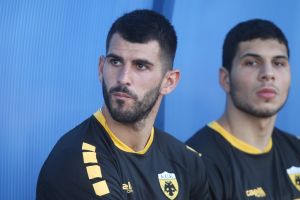 ΑΕΚ: Ο Γιακουμάκης καθορίζει τον αριθμό φανέλας του Ολιβέιρα