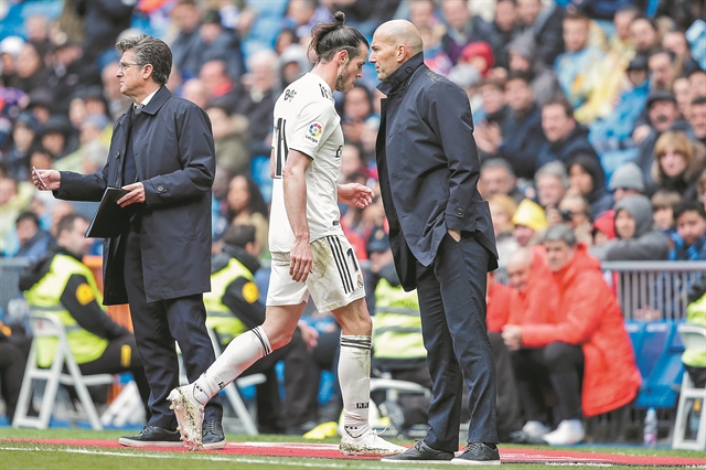 Γη, ύδωρ και… ο Μπέιλ