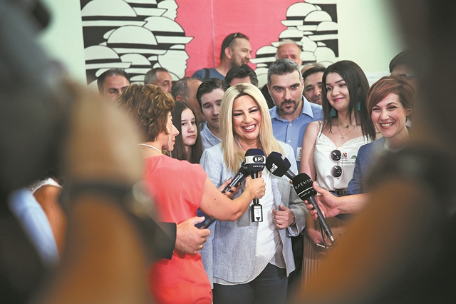 Χαμόγελα μετά την ψυχρολουσία του exit poll