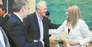 Τρόπος αντιπολίτευσης, τρόπος επιβίωσης