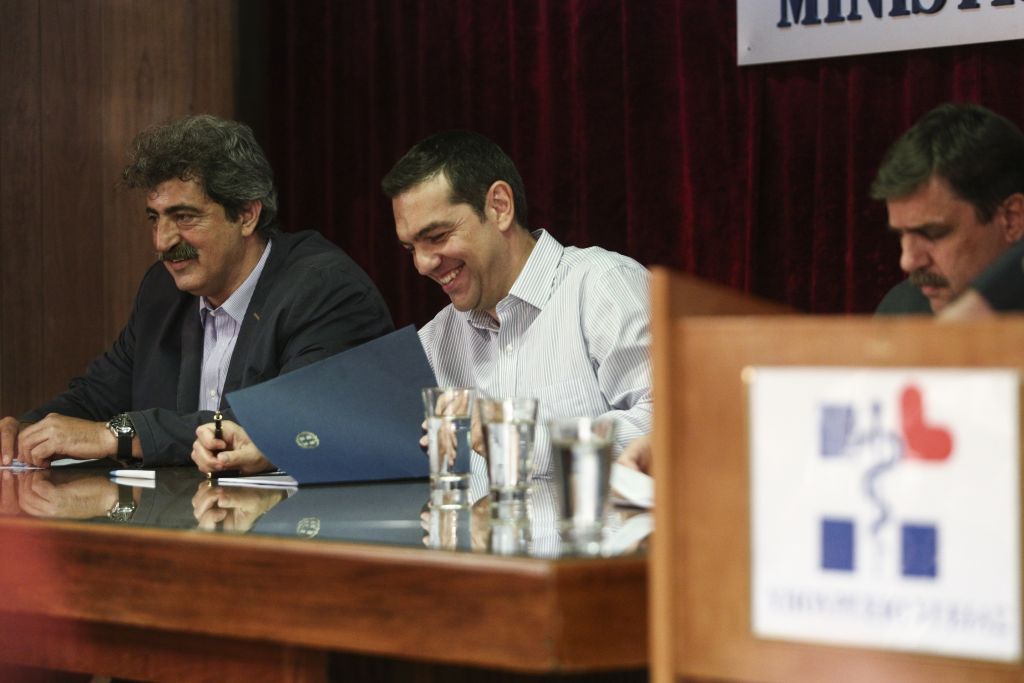 Μετωπική σύγκρουση στη Βουλή για Πολάκη – Ο Τσίπρας παρέχει ξανά ασυλία στον πρώην υπουργό