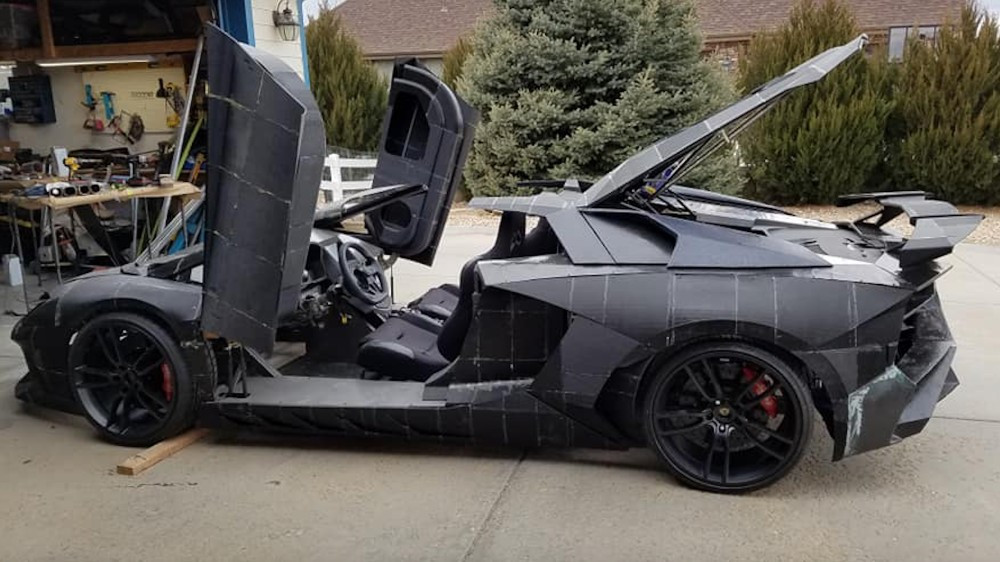 Πατέρας και γιος φτιάχνουν τρισδιάστατη Lamborghini