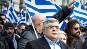 Γιατί καταρρέουν οι ακροδεξιοί της Χρυσής Αυγής στο… δρόμο προς τις κάλπες