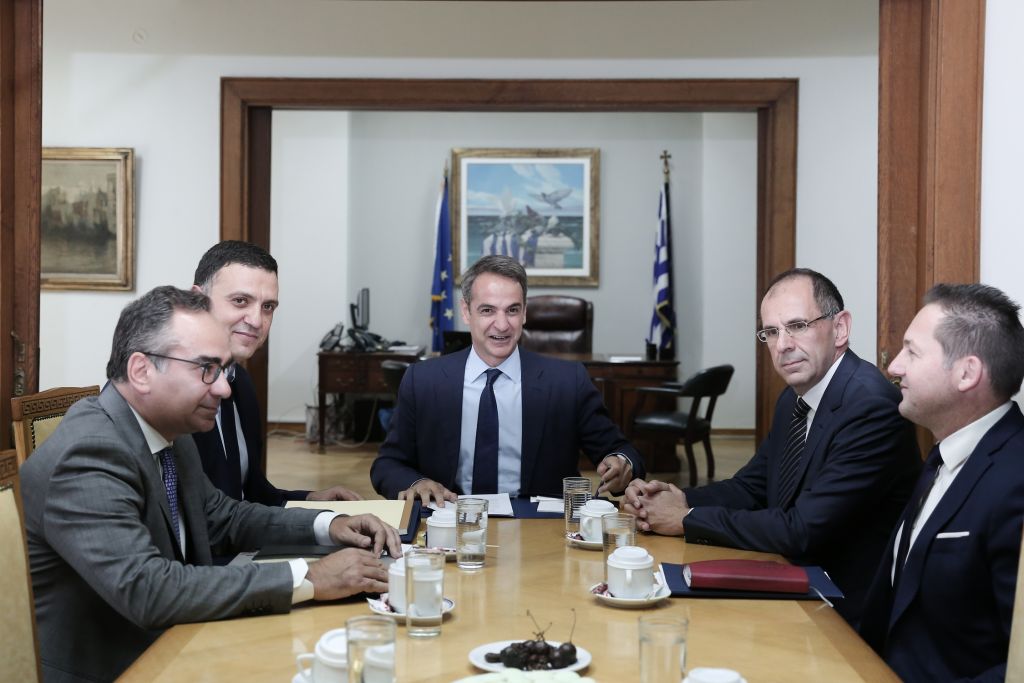 Στο υπουργείο Υγείας ο Κυριάκος Μητσοτάκης