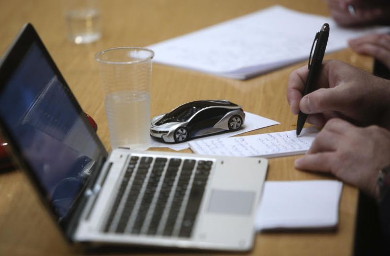 Δίπλωμα οδήγησης: Επανέρχεται προσωρινά το παλαιό καθεστώς