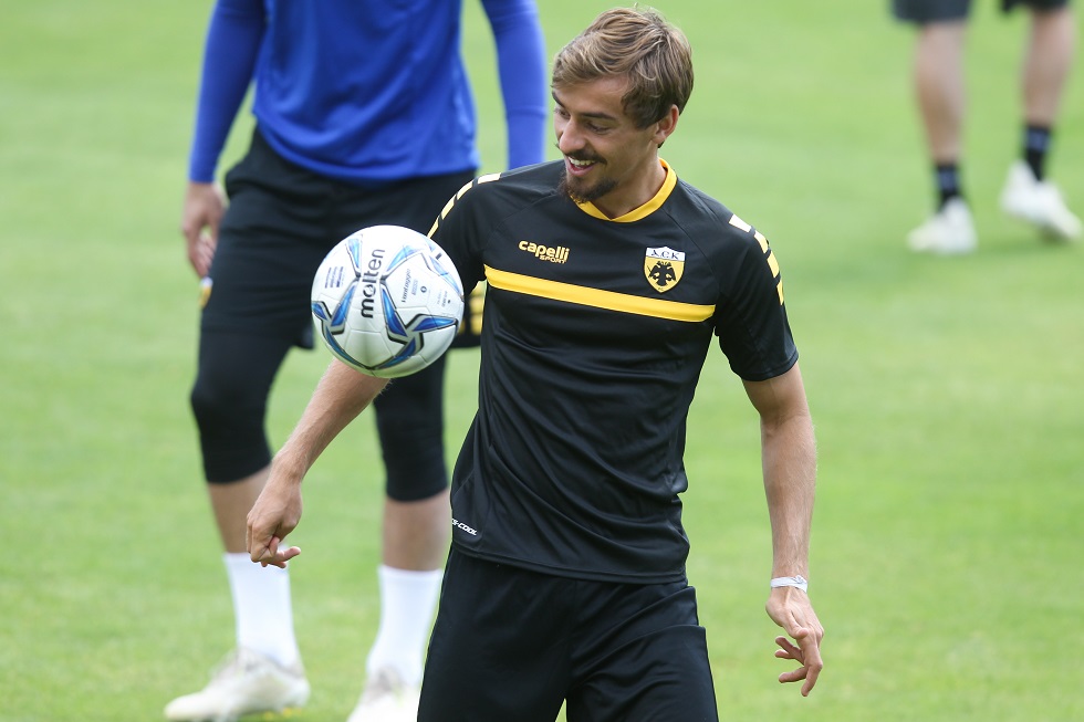 ΑΕΚ : Δυσκολευόταν να επικοινωνήσει ο Ζεράλδες