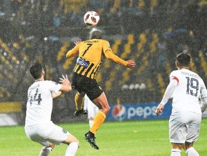 Φιλικό σαν επίσημο