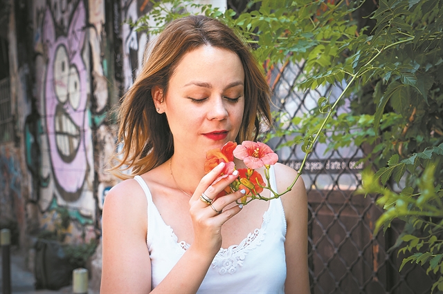 Λένα Παπαληγούρα