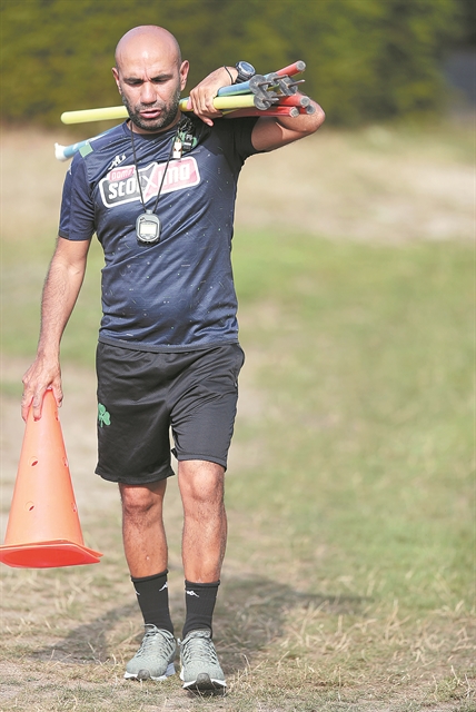 «Να τηρούν ευλαβικά το πρόγραμμα»