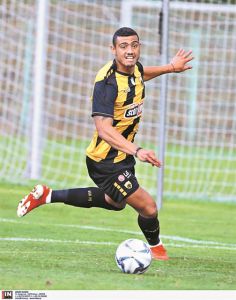 Τους βγάζει από τη «ναφθαλίνη»