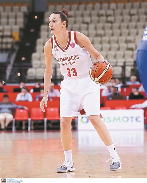 Ακόμη μια χρονιά στον Ολυμπιακό η Κοσμά