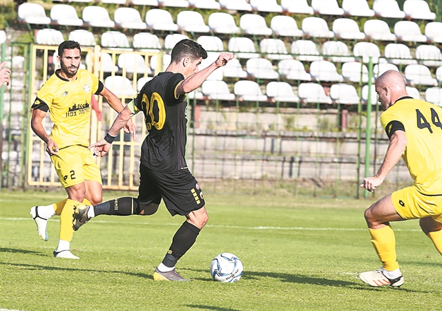 Ανεβαίνει επίπεδο