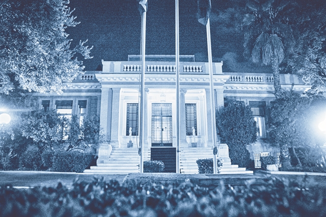 Τα σενάρια της αυτοδυναμίας