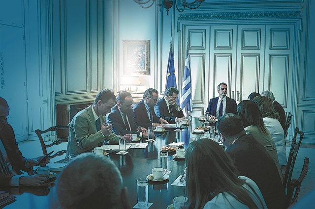 Προγραμματικές δηλώσεις με το βλέμμα στο μέλλον