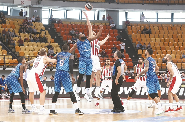 Παρασκευή και βλέπουμε…