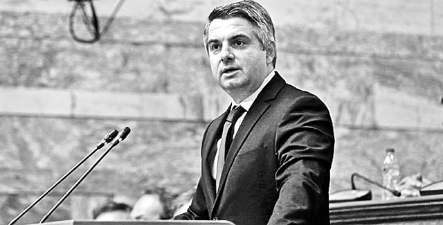 Να σ’ αγναντεύω θάλασσα