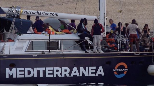Σε ιταλικό έδαφος οι 46 μετανάστες – Κατασχέθηκε το ιστιοπλοϊκό σκάφος