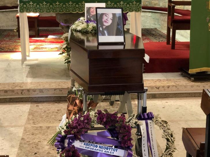 Serial killer Κύπρου: Θρήνος στις κηδείες δύο θυμάτων
