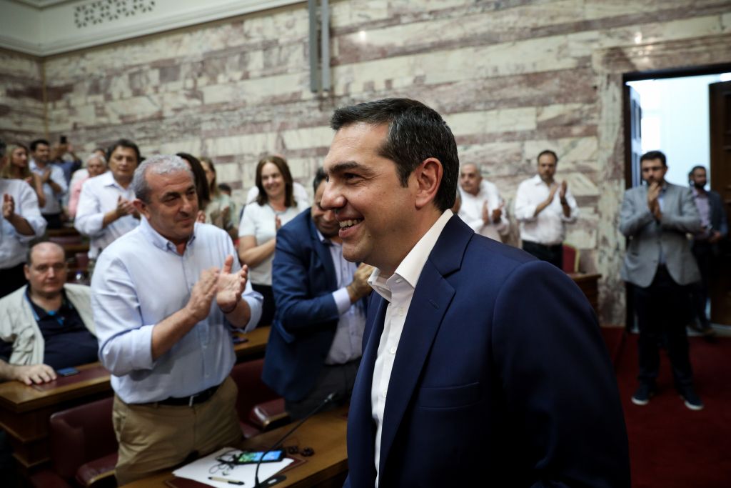 Ο Τσίπρας κάλεσε τους βουλευτές να ψηφίσουν τον Τασούλα για ΠτΒ