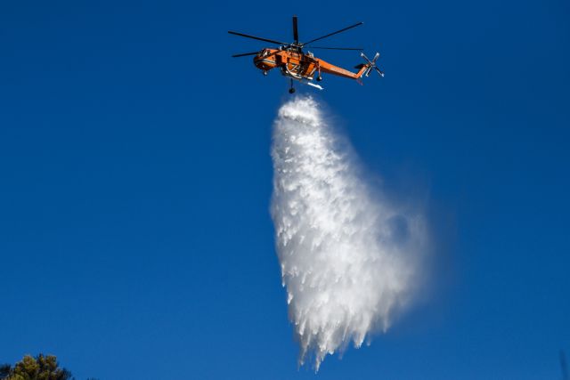 Μαίνεται η πυρκαγιά στην Άρτα: Ενισχύονται οι δυνάμεις – Τα πύρινα μέτωπα