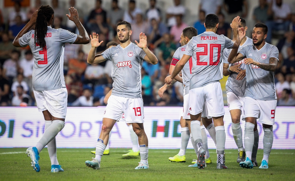 Ο Σα κατεβάζει… ρολά και κρατά όρθιο τον Ολυμπιακό