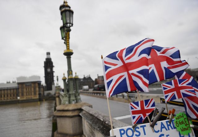 Βrexit: Το 52% των Βρετανών θέλει δημοφήφισμα για τη συμφωνία εξόδου