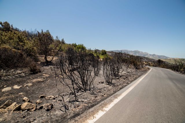 Οι πυρκαγιές σε Σάμο και Κύθηρα είναι σε ύφεση