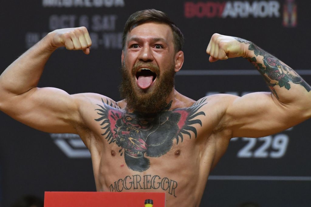 Εκτός εαυτού ο ΜακΓκρέγκορ: Γρονθοκοπεί ηλικιωμένο