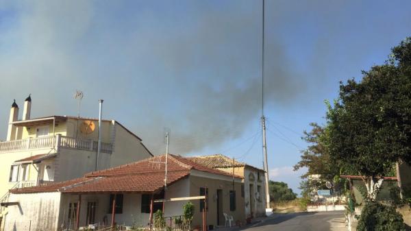 Κέρκυρα: Μεγάλη φωτιά στη Λευκίμμη – Εκκενώθηκαν δύο χωριά