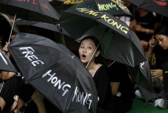 Μογκερίνι για Χονγκ Κονγκ: Εξαιρετικά ανησυχητική η κατάσταση