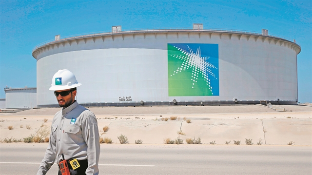 «Απόβαση» στην Ινδία με ντιλ 15 δισ. δολαρίων