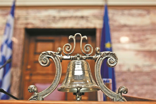 Σήμα κινδύνου για το πρωτογενές πλεόνασμα