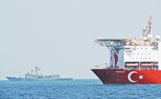 Εκβιάζουν με νέες γεωτρήσεις οι Τούρκοι