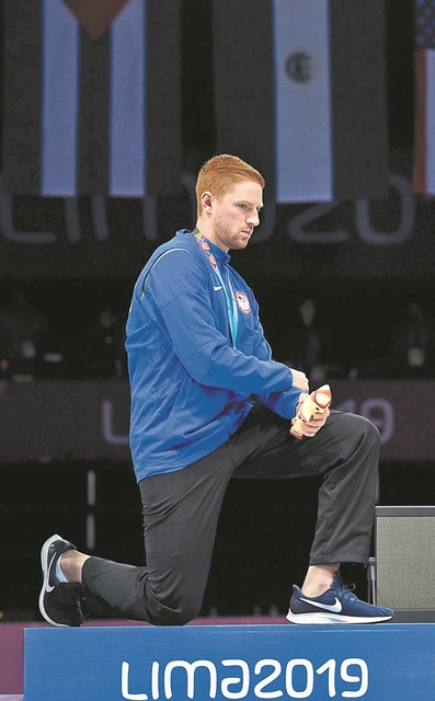 Σε τεντωμένο σχοινί