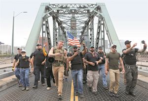 «Μην τολμήσεις να βγάλεις τον στρατό στους δρόμους»