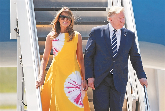 Καρντινάλε και Μελάνια στη… Μητροπόλεως