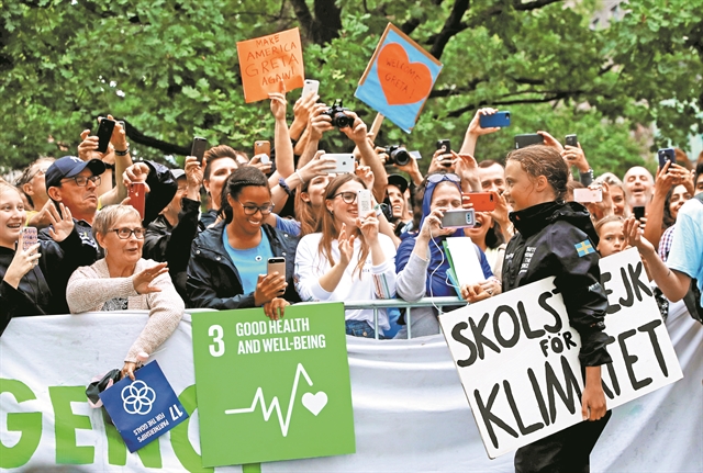 Η Γκρέτα και οι ακτιβιστές του Χίθροου