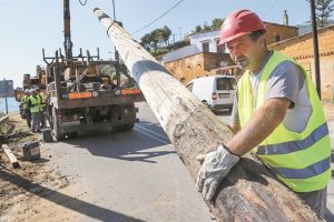 Πέφτουν κεφάλια για το ελικόπτερο στον Πόρο