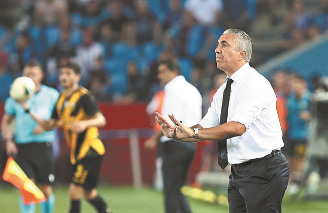 Kωστένογλου και βλέπουμε