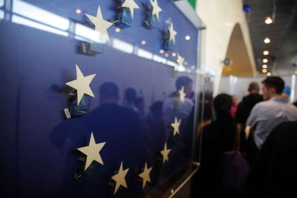 Πόσο εμπιστεύονται την ΕΕ οι πολίτες των χωρών των Δυτικών Βαλκανίων;