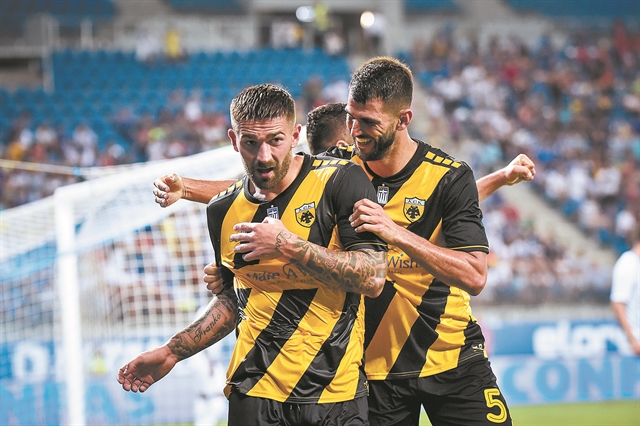 Προσέχει για να έχει