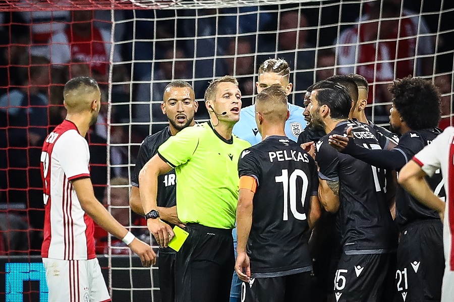 Ζαγοράκης ξεσπά κατά Πόουσον: «Ντροπή για το άθλημα αυτή η διαιτησία»