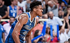 Ένταση Γιάννη με Ρόχας