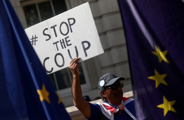 Βρετανία: Μεγάλες διαδηλώσεις για το κλείσιμο της Βουλής – Πρόταση μομφής θα καταθέσει ο Κόρμπιν