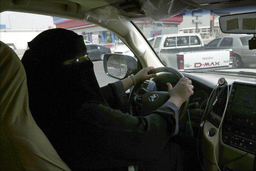 Σ. Αραβία: Οι γυναίκες θα μπορούν να ταξιδεύουν στο εξωτερικό χωρίς την έγκριση του «κηδεμόνα» τους