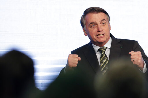 Ο Μπολσονάρο τα έβαλε ακόμα και με τα γαλλικά… στιλό Bic