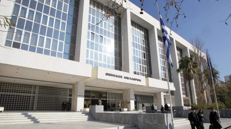 Οι τρεις που θα διεκδικήσουν τη θέση του εισαγγελέα στον Αρειο Πάγο