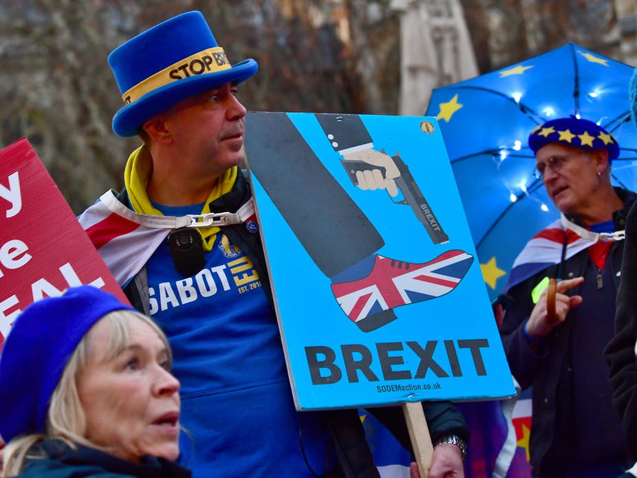 Κομισιόν: Ετοιμη η ΕΕ και για Brexit χωρίς συμφωνία