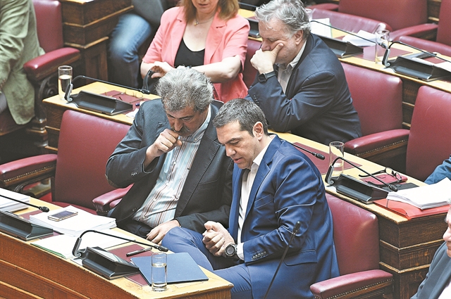 Δύο βήματα πίσω και ένα μπρος για τον ΣΥΡΙΖΑ